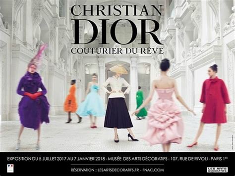 Christian Dior: Couturier du rêve Hardcover – July 7, 2017